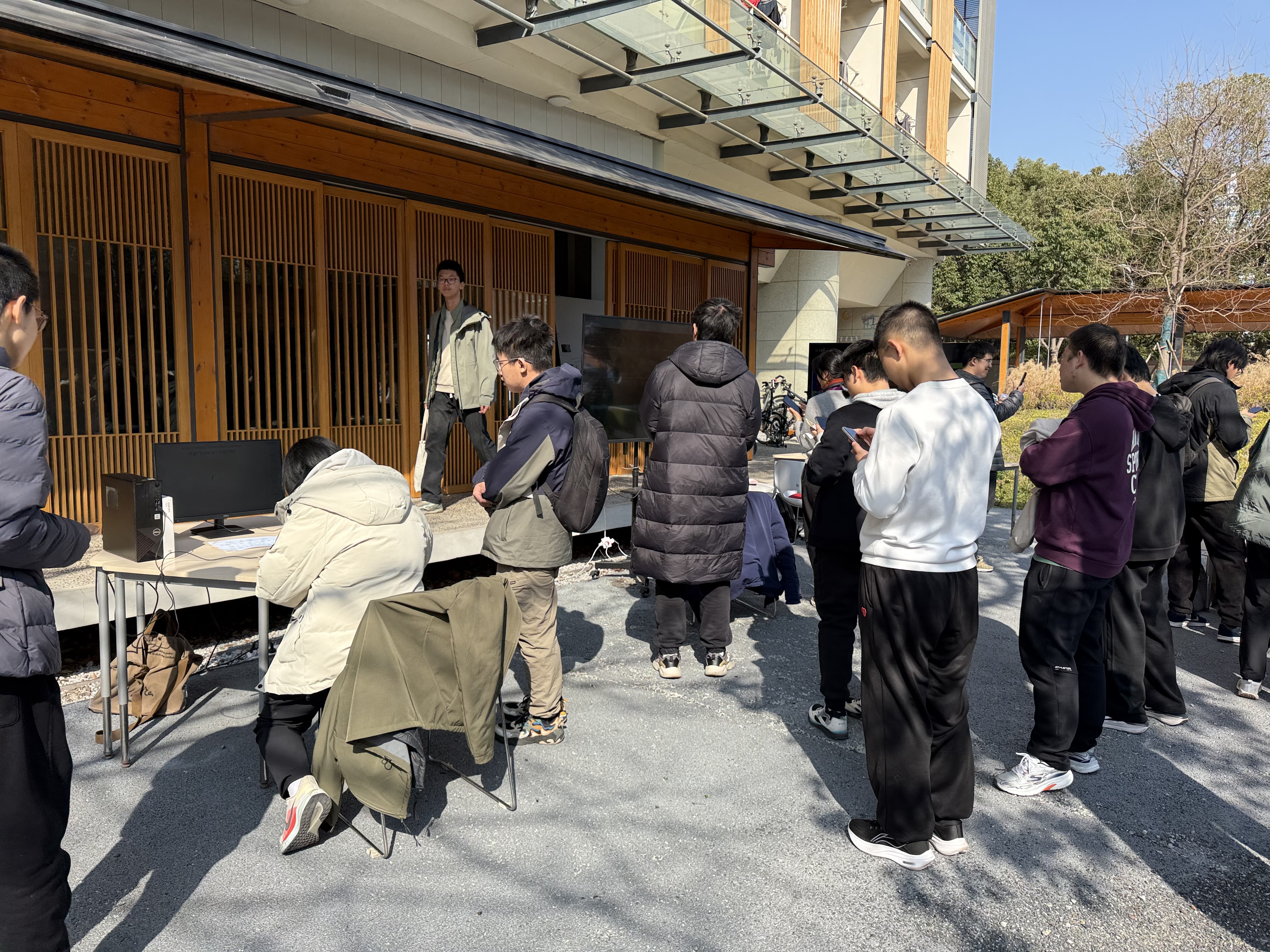 同学们热情参与互动